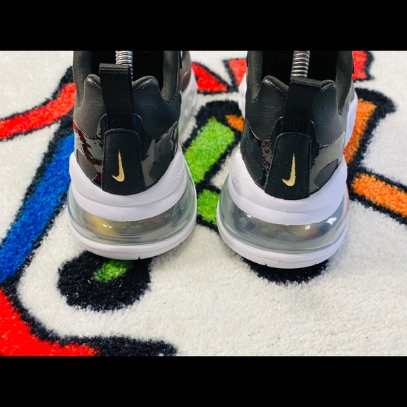 Wmns Nike Air Max 270 React Blk/Wht 100% Authentic - Picture 6 of 8